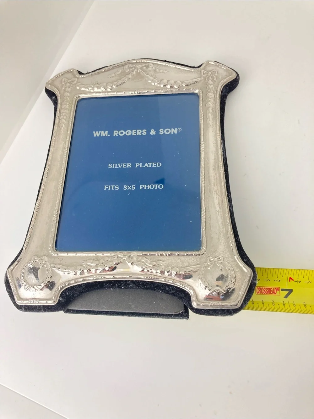 WM. Rogers & Son Silver Plated 3x5 Decorative Photo Frame - Silver